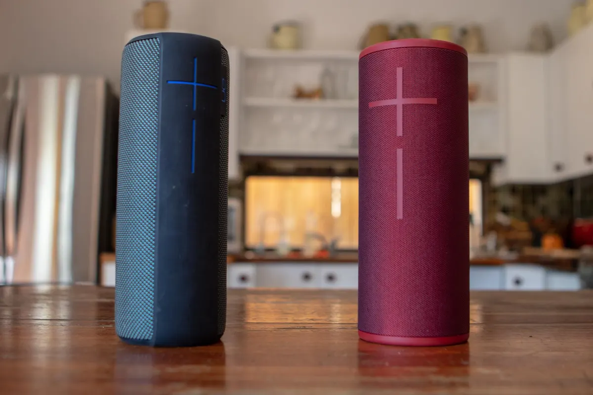 How Do You Connect Two Soundbars
